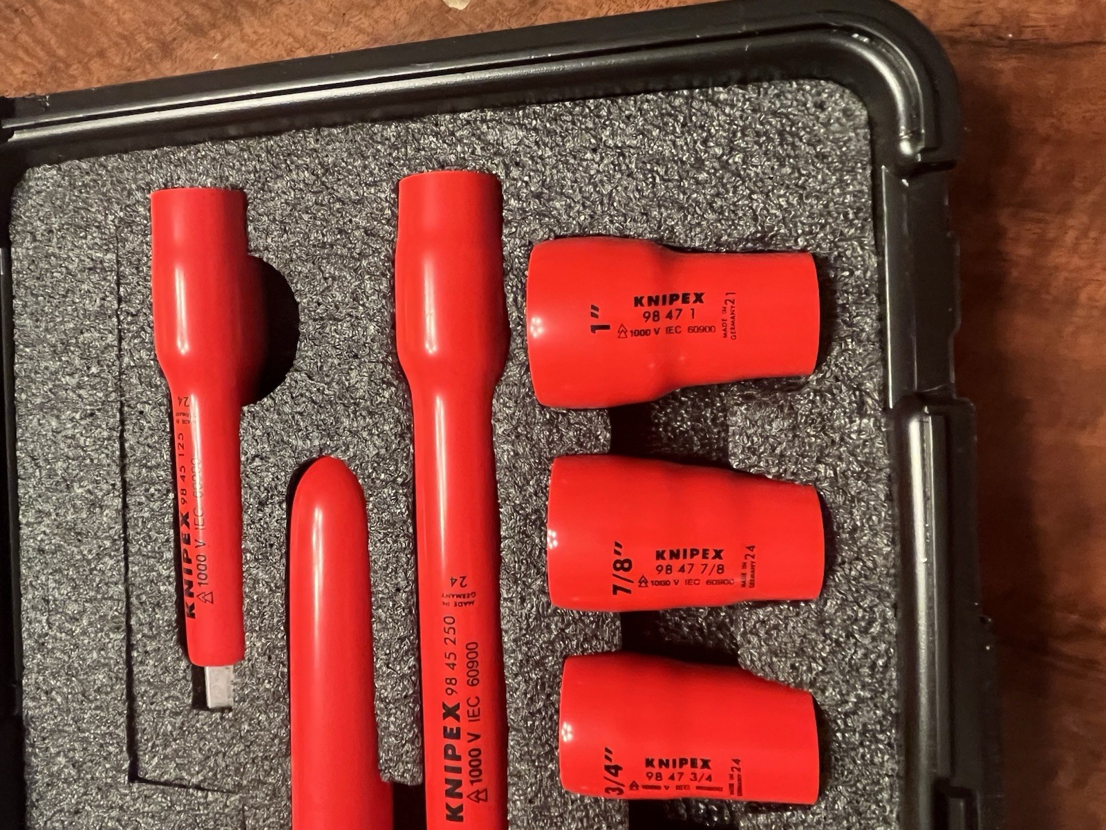 Knipex 98 99 11 S5, 10 Pc Socket Set, 1/2″ Drive, SAE-1000V Insulated