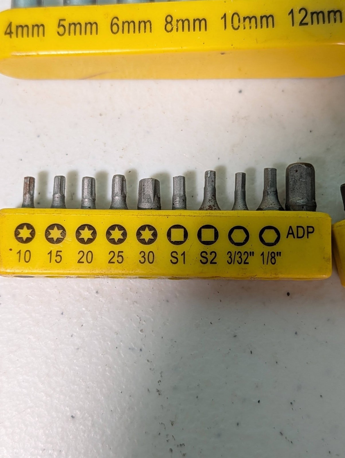 1/4″ Drive 6 Point Socket Set Metric & Standard & Other Misc Bits