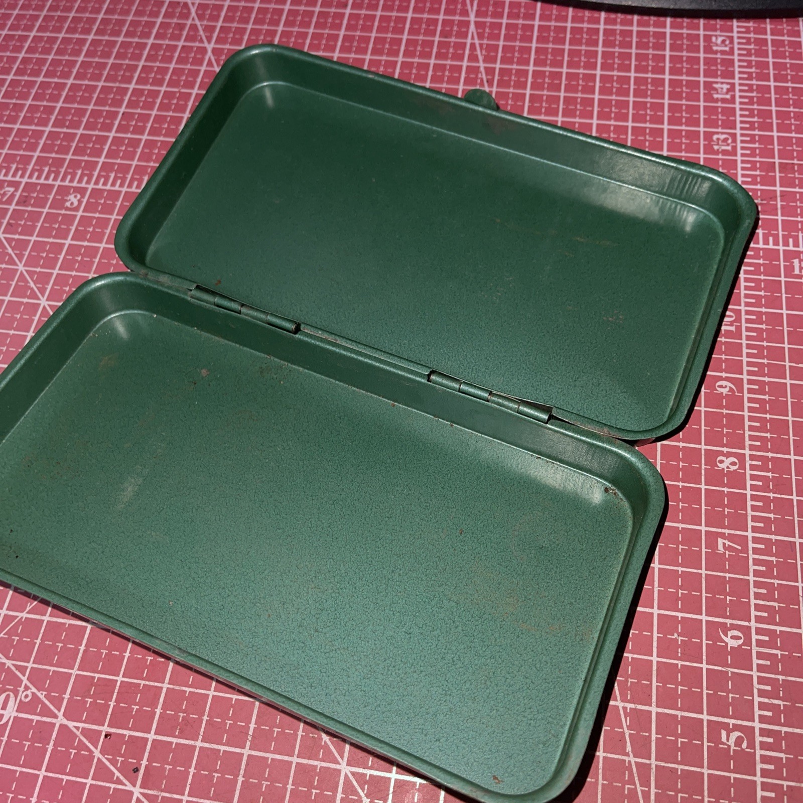 Vintage Bestools 1/4 Drive Metal Tool Case Green 7 X 4 X 1-1/4 Case Only.