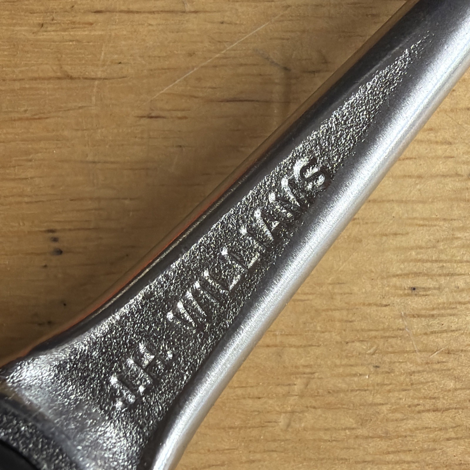 J.H. Williams 5″ Long Ratchet 1/4″ Drive Round Head Knurled Handle M-52 Vtg USA