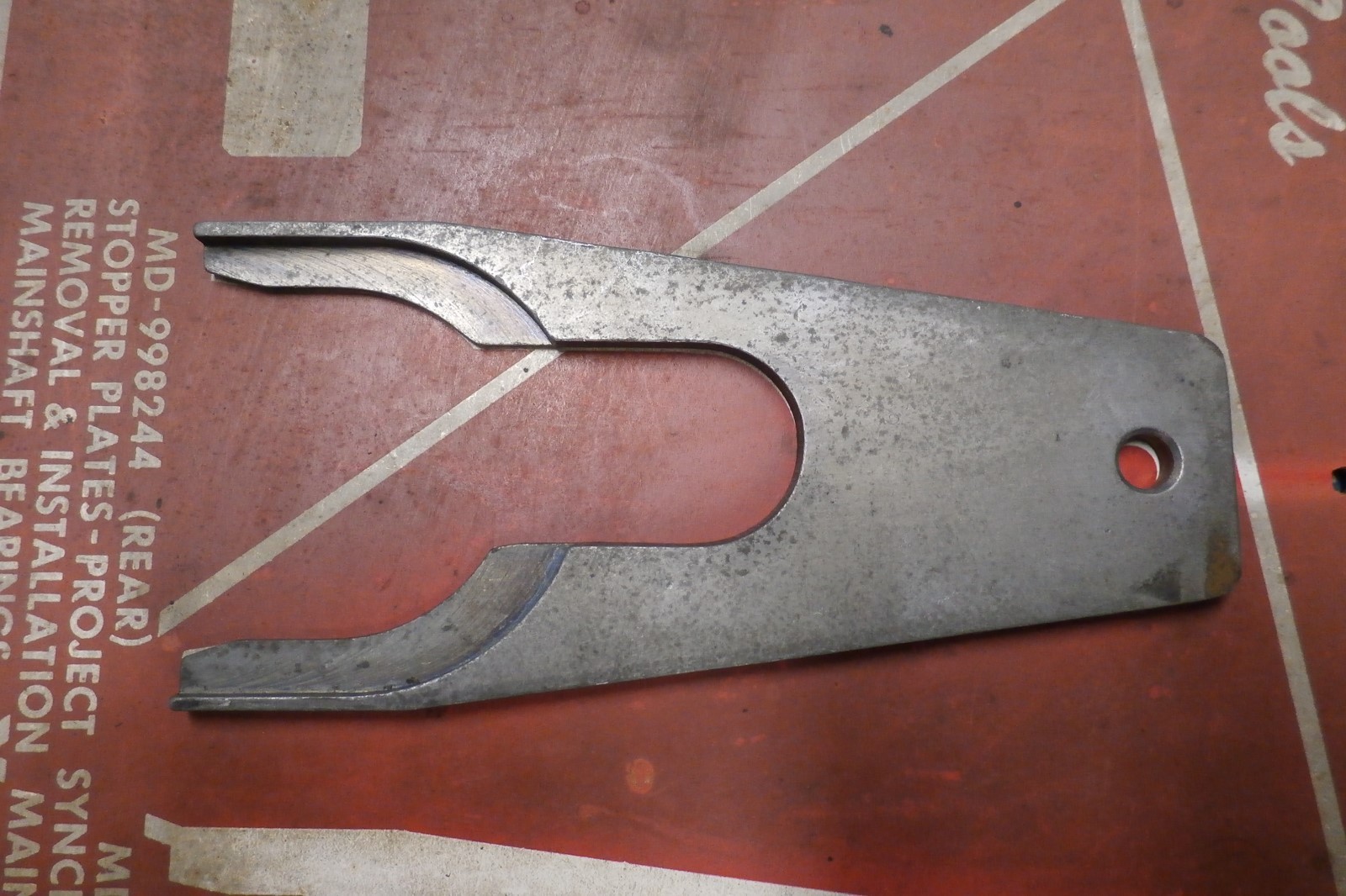 MD998244 Dodge Colt Rear Stopper Plate 5sp 1600cc Engine, Miller Tool ~
