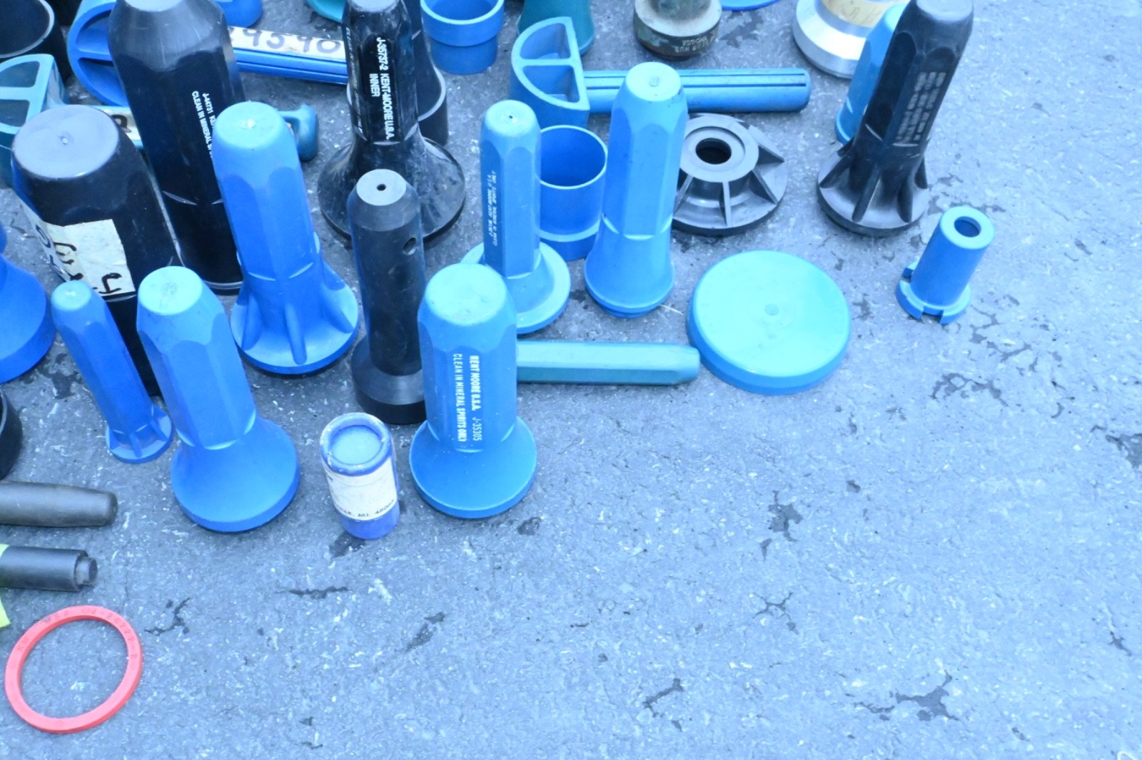 LOT OF KENT MOORE GM TRANSMISSION TOOLS DRIVERS SEAL PROTECTORS 134 EACH