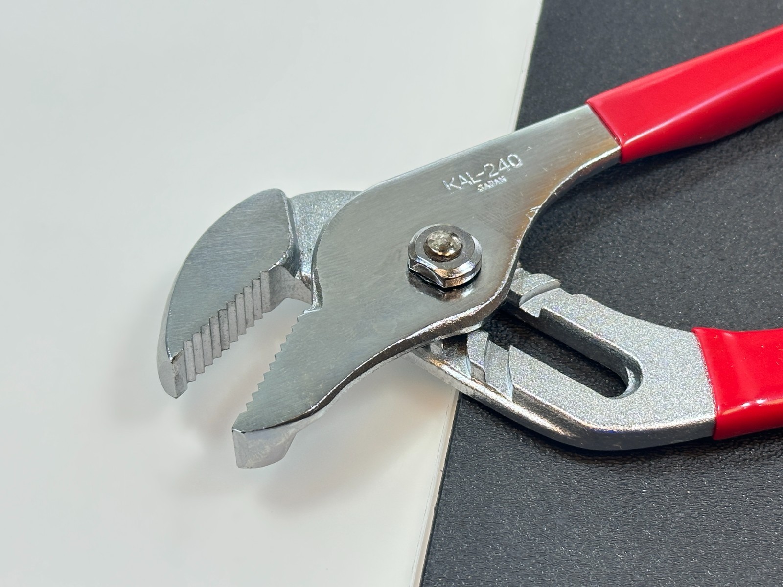 KAL Tools Japan KAL-240 Slip Joint Tongue & Groove Pliers 10″ Long Red Grip, NOS
