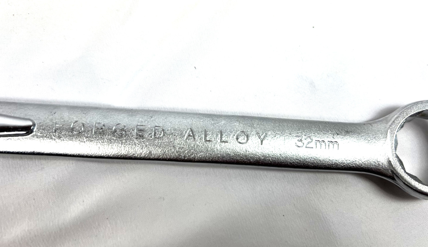 EASCO 32mm Combo Wrench Forged Alloy Steel 63632 17 Inches Long 12-Point Box End