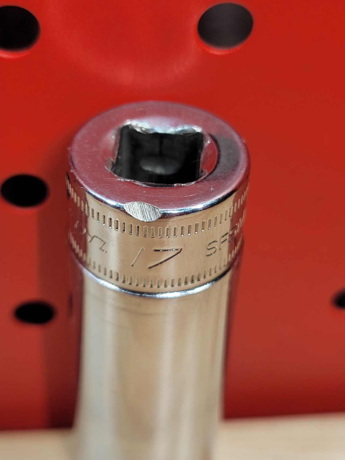 Snap-on Tools SFSM17 3/8″ Drive 17mm Metric 6-Point Deep Chrome Socket