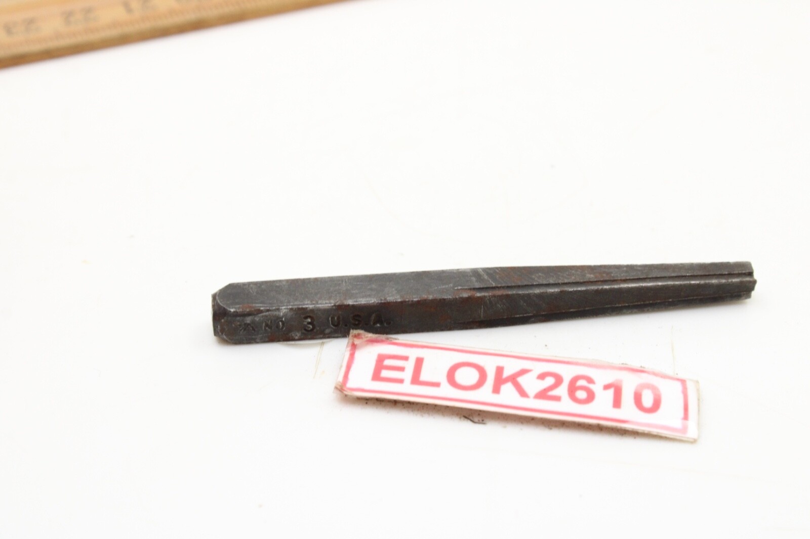 Unbranded #3 Screw And Pipe Extractor 15/64″ Drill USA
