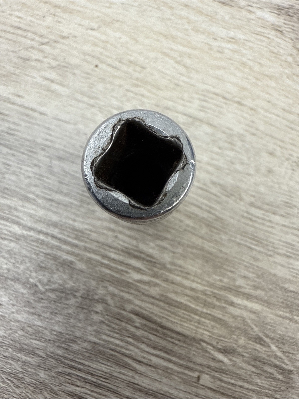 Snap-on SF121 – 3/8″ – 3/8″ Dr – 12 Pt Chrome Deep Socket USA – D1