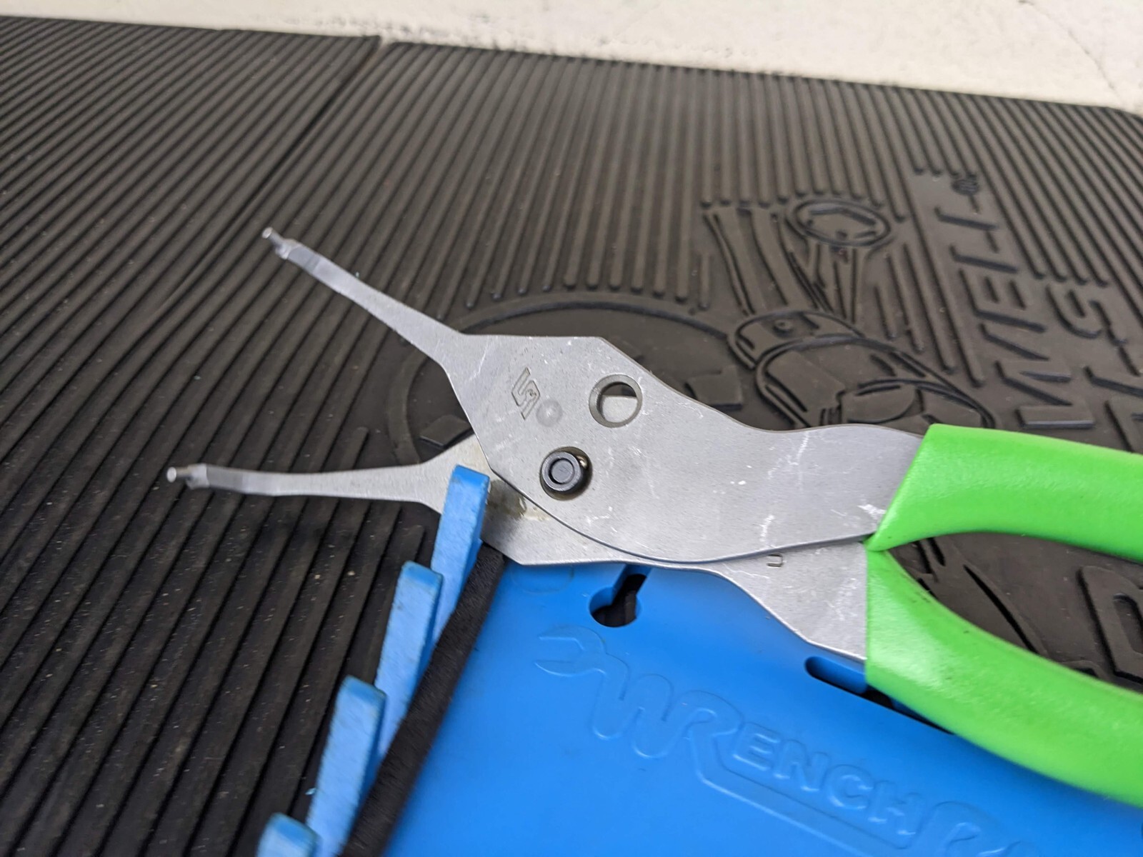 #bg348 Snap-on Tools USA NEW GREEN 90° Tip .090 Snap Ring Pliers SRPCR9090G