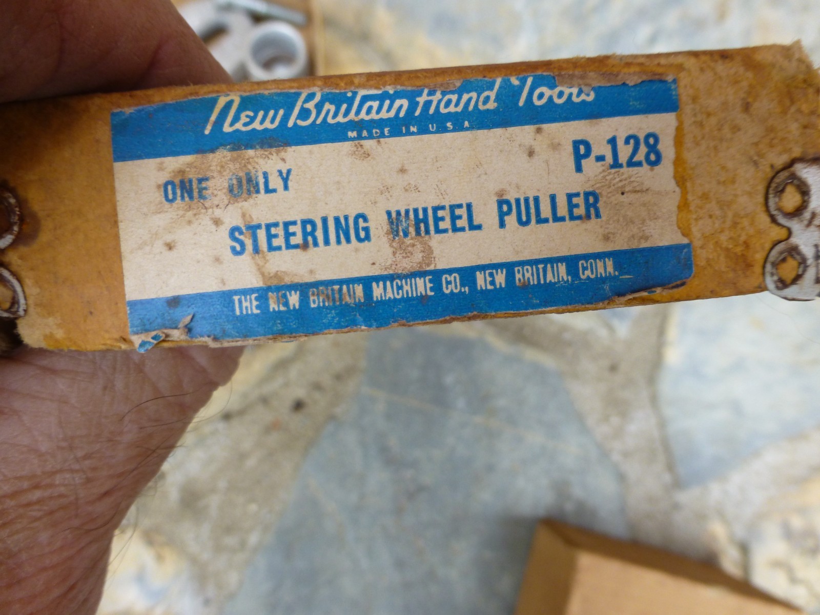 VINTAGE NEW BRITAIN TOOLS P128 Steering Wheel PULLER MADE IN USA