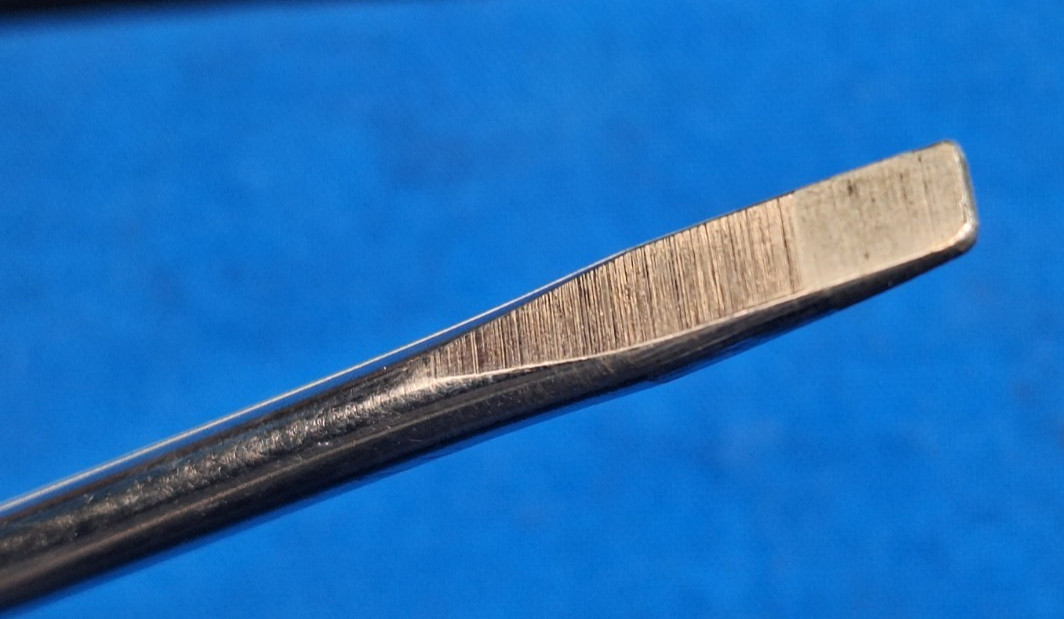 Vintage Maroon Handle Matco tools SDMC6 9-1/2″ long 3/16″ flat blade screwdriver