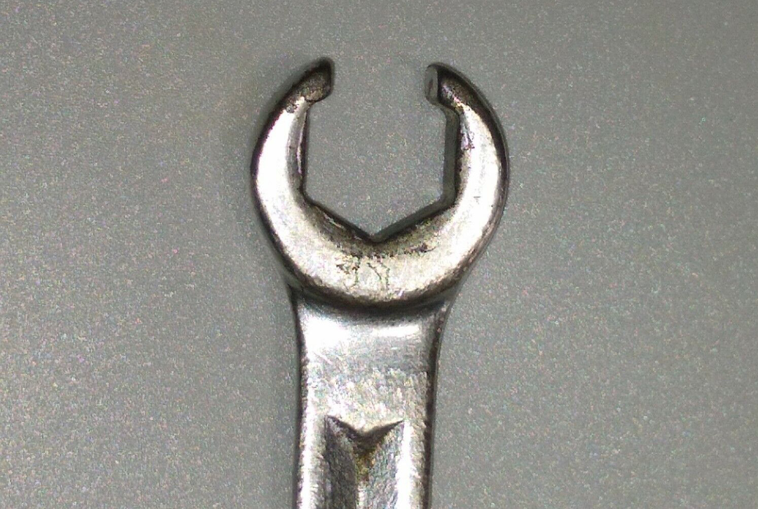 Snap on RXH2022S 5/8″ x 11/16″ Flare Nut Wrench, Offset, 8.6″ Long, 6 Point.