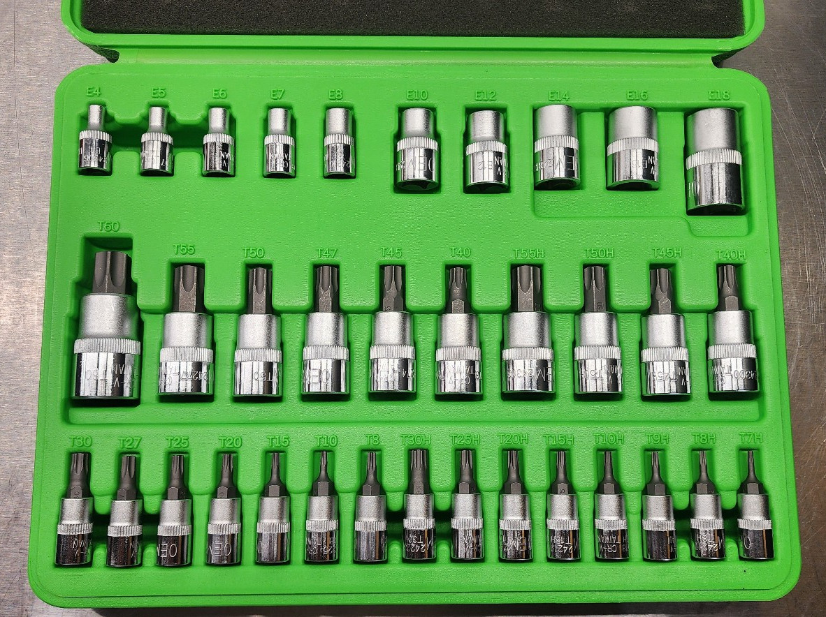 OEMTOOLS 25951 35 Piece 1/4″, 3/8″ and 1/2″ Drive Star / Torx Bit Set