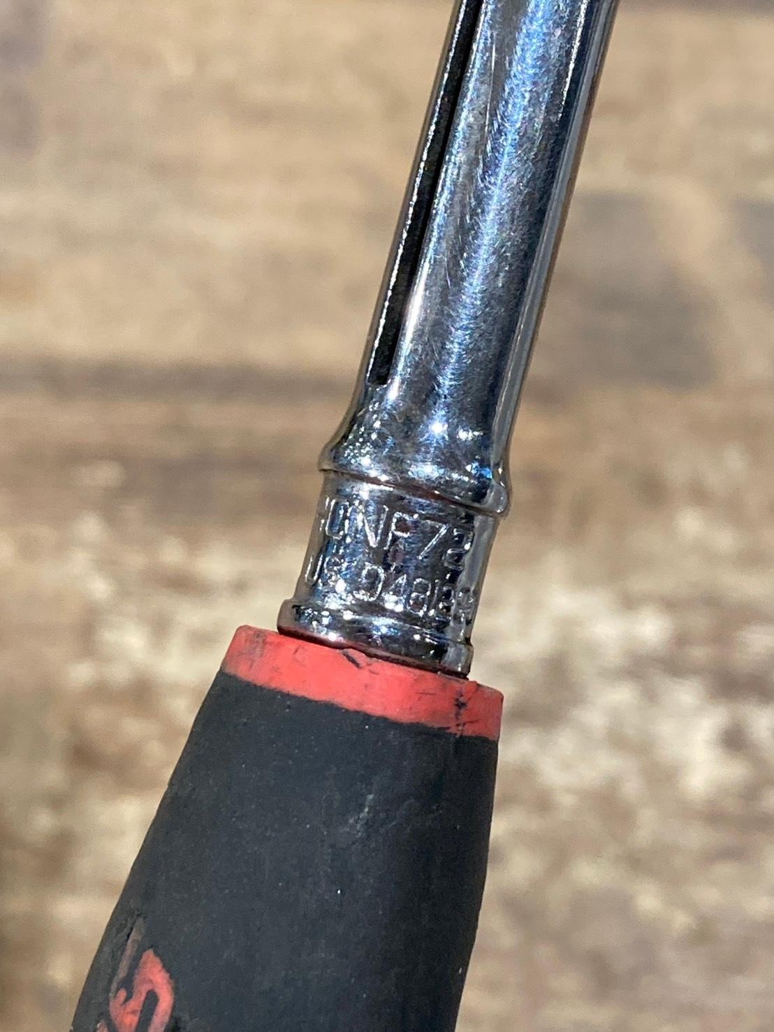 Snap On fhcnf72 3/8” compact round head soft grip swivel ratchet Red