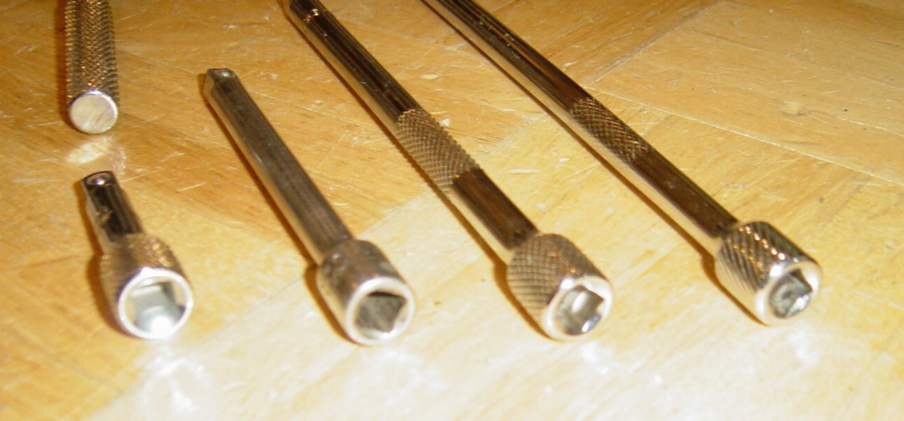 MAC TOOLS 7 PIECE 1/4 DRIVE RATCHET 4 EXTENSIONS 1/4 DRIVE HANDLE & A UNIVERSAL