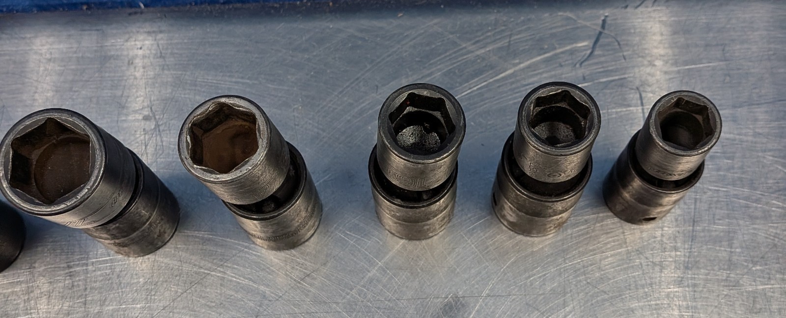 Snap-On 207IPFM 7 Piece 3/8″Dr 6Pt Metric Shallow Impact Swivel Socket Set