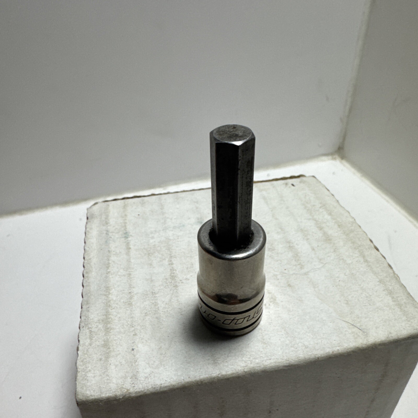 Snap On 3/8″ Drive 5/16″ Hex Bit Driver Socket FA10E