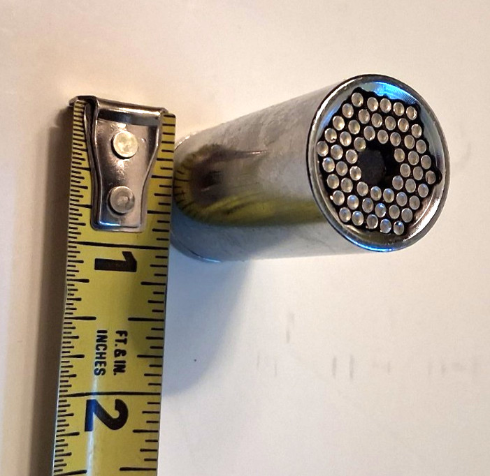 3/8″ Drive Universal Gator Grip Socket, Fits 1/4″ – 3/4″ SAE and & 7-19 Metric