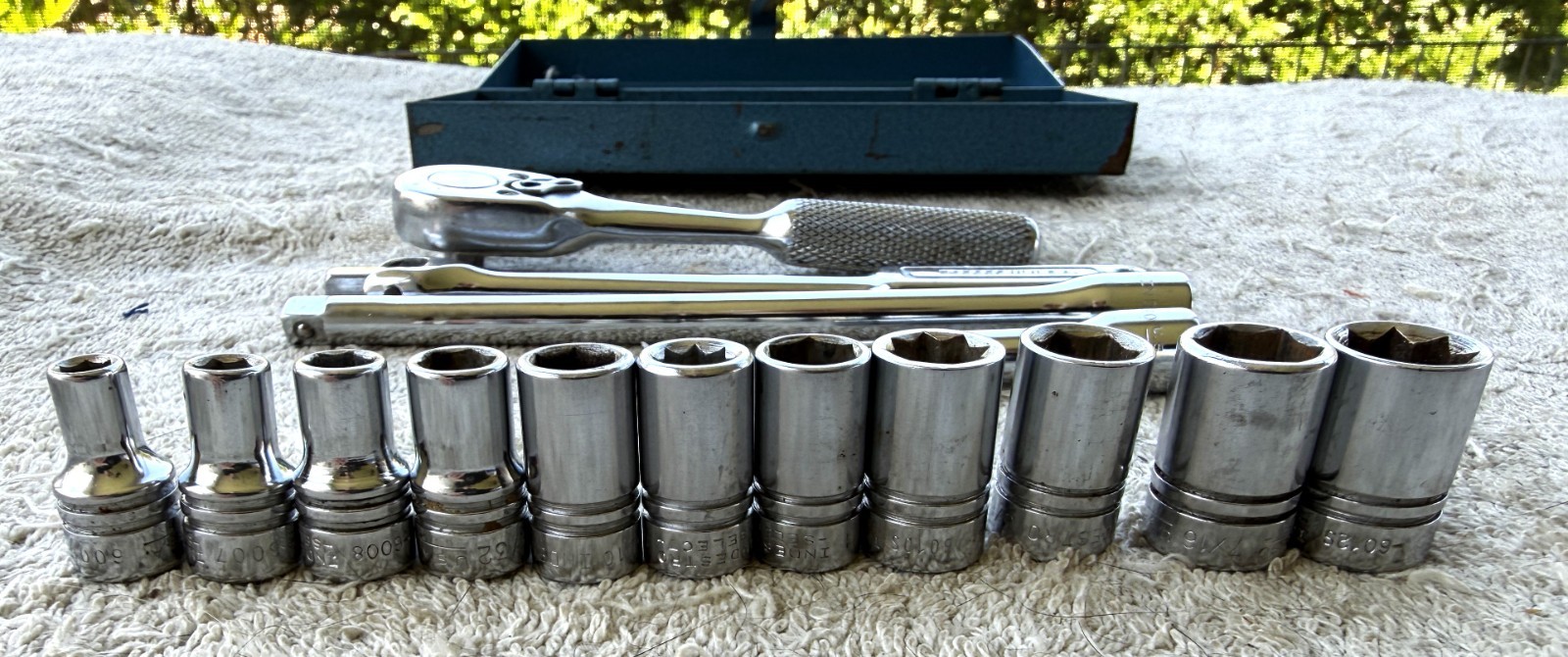 VINTAGE INDESTRO 1/4 IN DRIVE SOCKET SET NO. S6102 – AS PICTURED – L@@K NICE