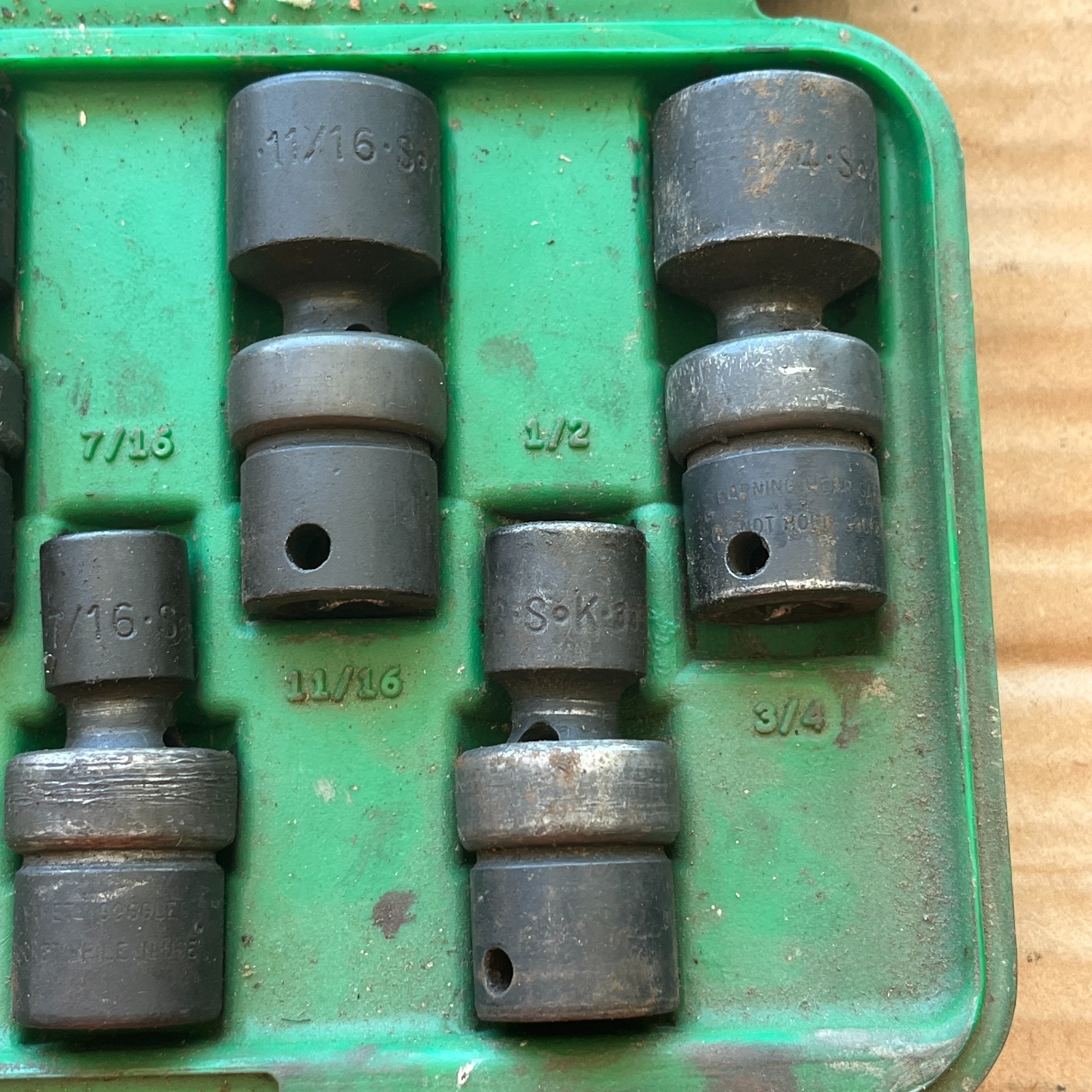 SK Tools USA 33300 SAE Swivel Impact 8 pc Socket Set 3/8″ Drive 6 Point 5/16-3/4