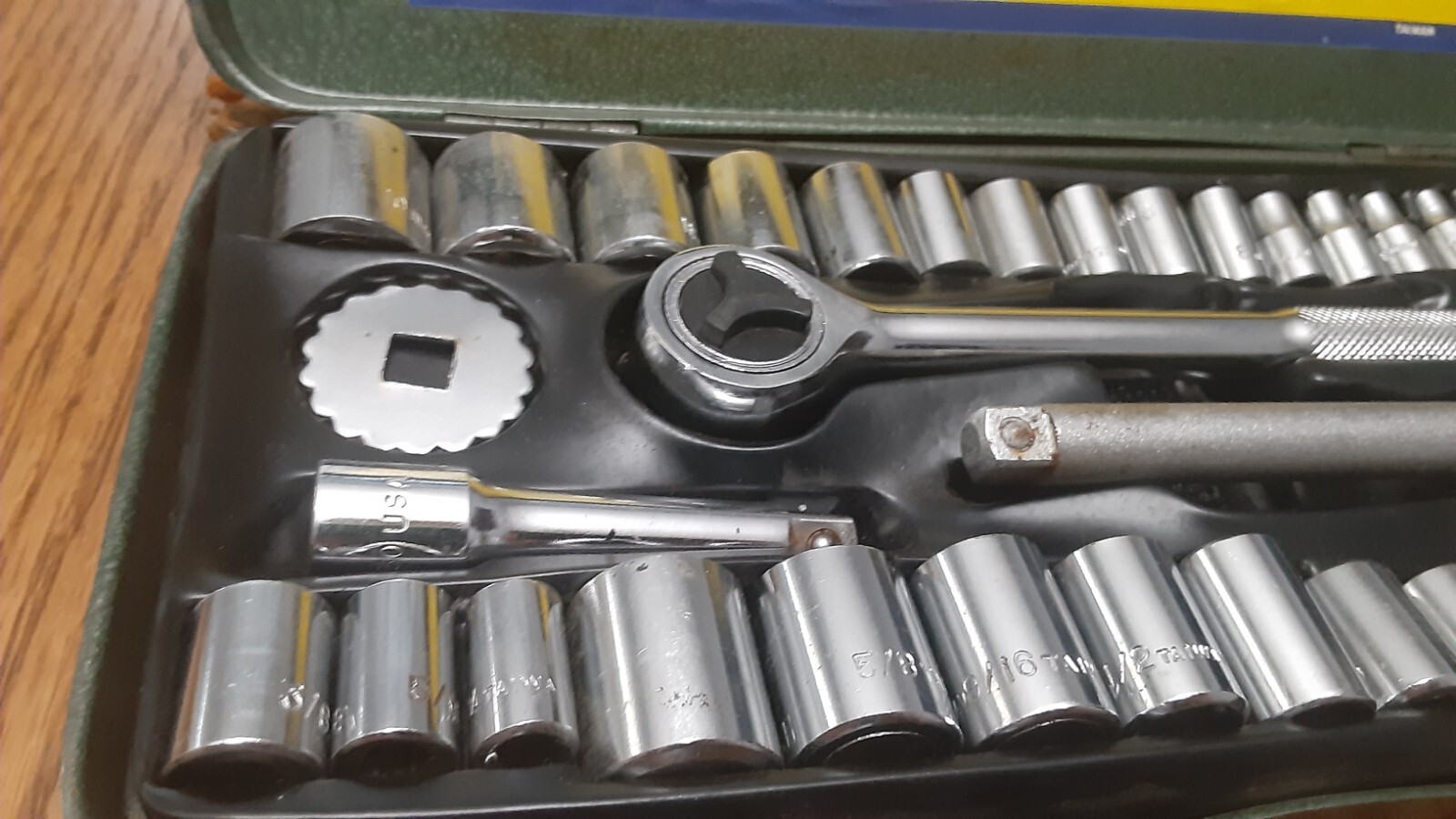 Cobra 40 pcs. Socket Wrench Ratchet Set METRIC/SAE with Case COMPLETE Used Tool