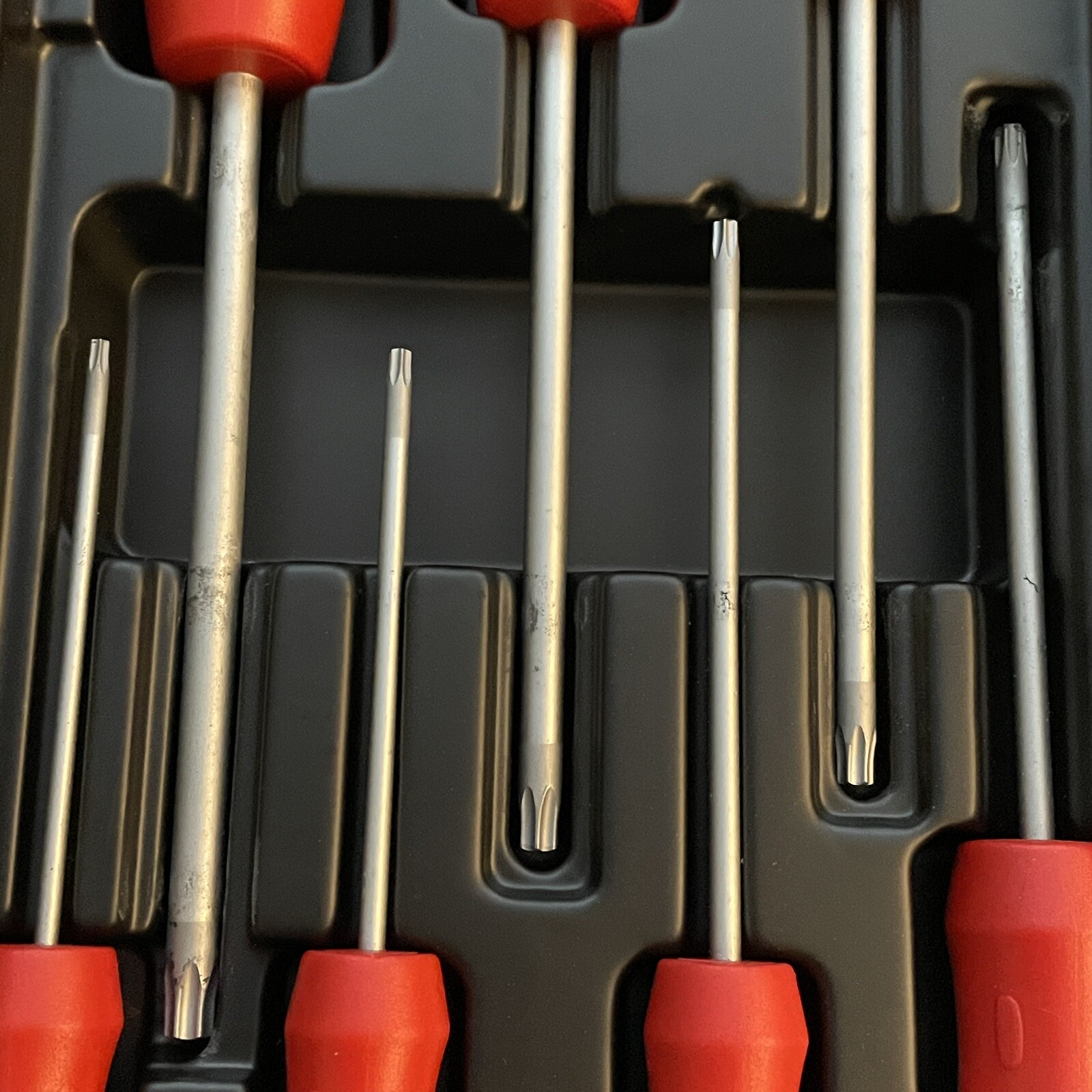 URREA JDTT7 – 7 Pieces Trimaterial Handle TORX Screwdrivers Set in Tray