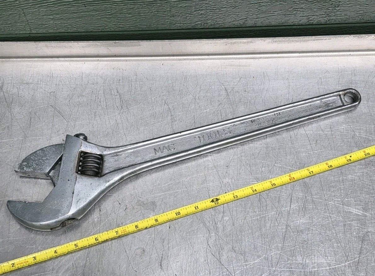 Mac Tools USA 18 Inch Adjustable Wrench Industrial Finish AJ-18C