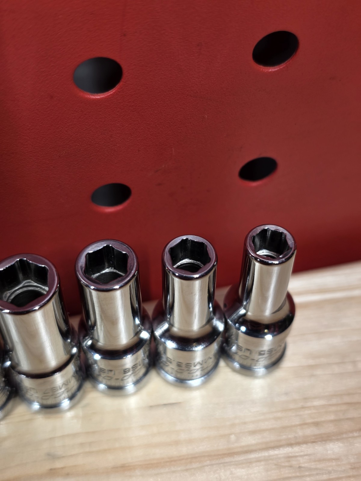 Snap-on 112YTMMSY 5mm-15mm 12-Piece 1/4″ Drive 6-Point Semi-Deep FDX Socket Set