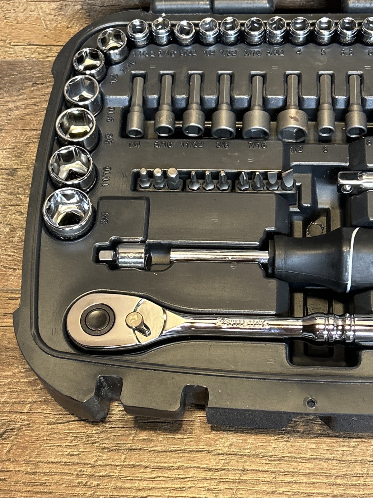 Husky 65-Piece 1/4 IN AND 3/8 IN DRIVE MECHANICS TOOL SET-Excellent Condition