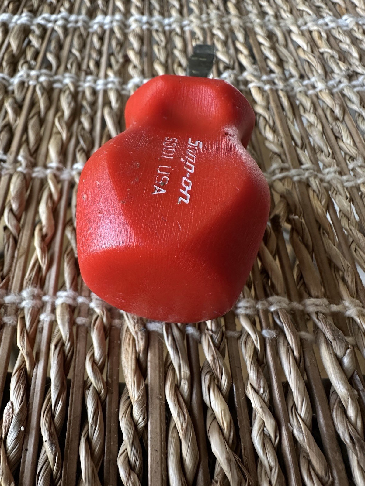 SNAPON Stubby 1/4” Blade Screw Driver. Red Handle. SDD1