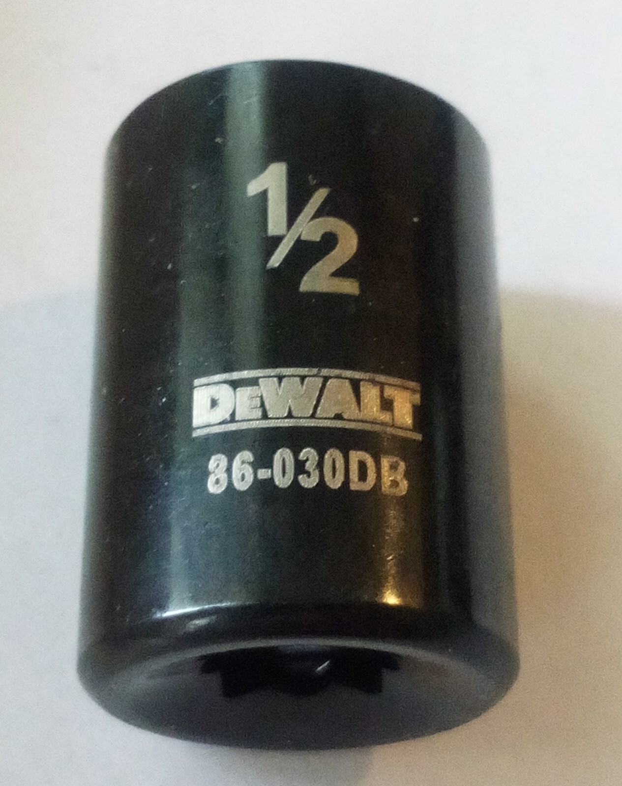 DeWalt  1/2″ x 1/4″ Dr SAE Black Chrome Socket  86-030DB – 6 Pt Free Shipping