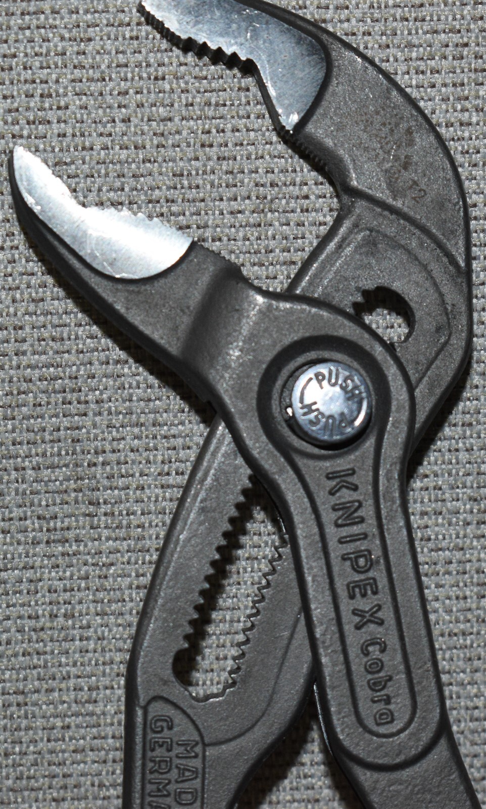 Mac Tools P10C Cobra Self-Gripping 10in Pliers