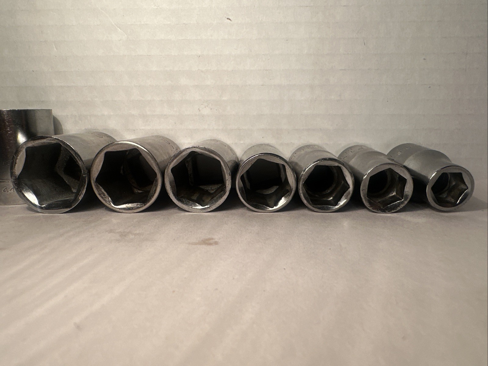 CRAFTSMAN 16 piece 1/2” Drive SAE 6 Point Sockets 7/16 – 1-1/8 + Rachet & 3 More