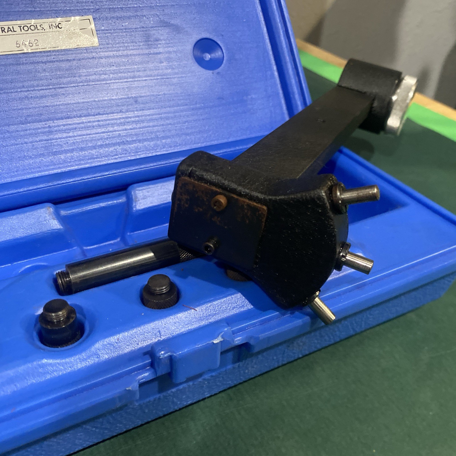 USA 2.6″ – 7″ Cylinder Bore Gage Central Tools 6462 (257) Engine Periscope Gauge