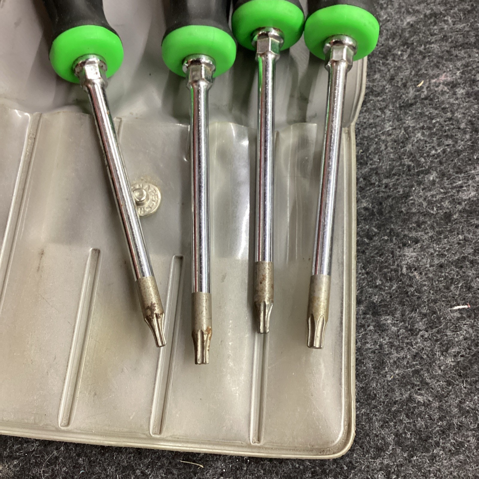 Snap On USA 4 Piece Soft Grip Mini Torx Driver Set SGTX40G W/Pouch