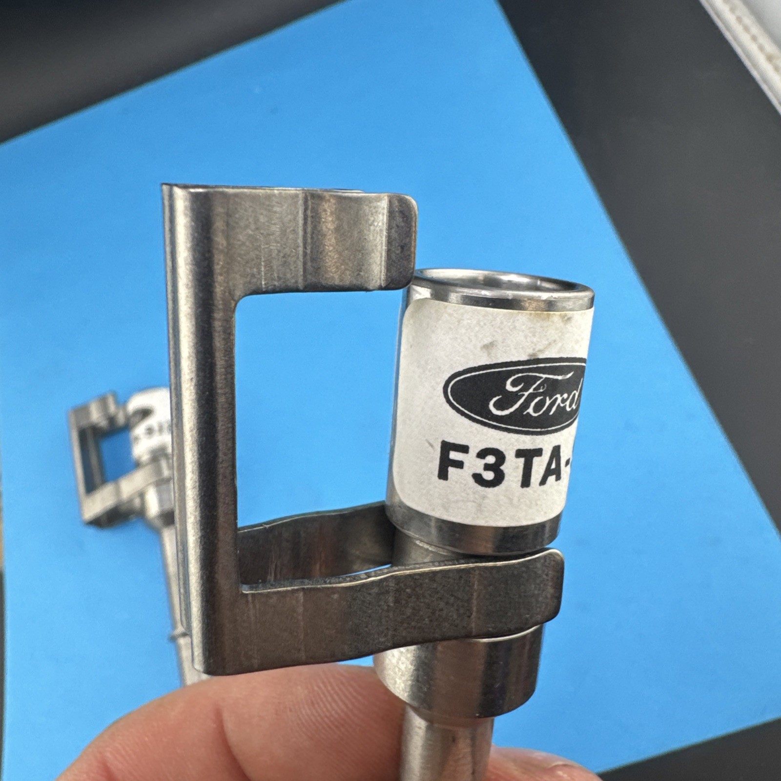 USA! NEW Genuine OEM Ford F3TA-9J274-AA Fuel Pump Fuel Return Check Valve Set