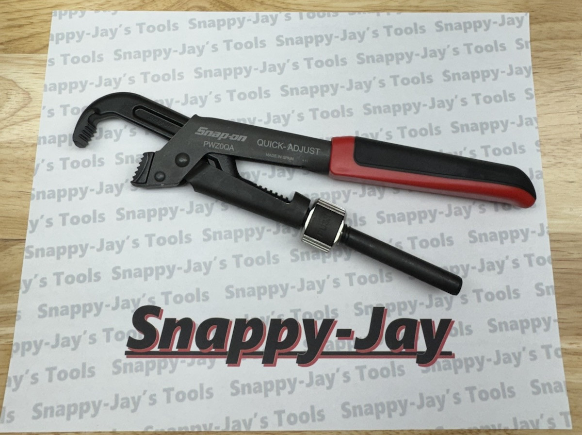 Snap-on Tools NEW RED 8-5/8″ Soft Grip Quick Adjust Pliers Wrench PWZ0QA