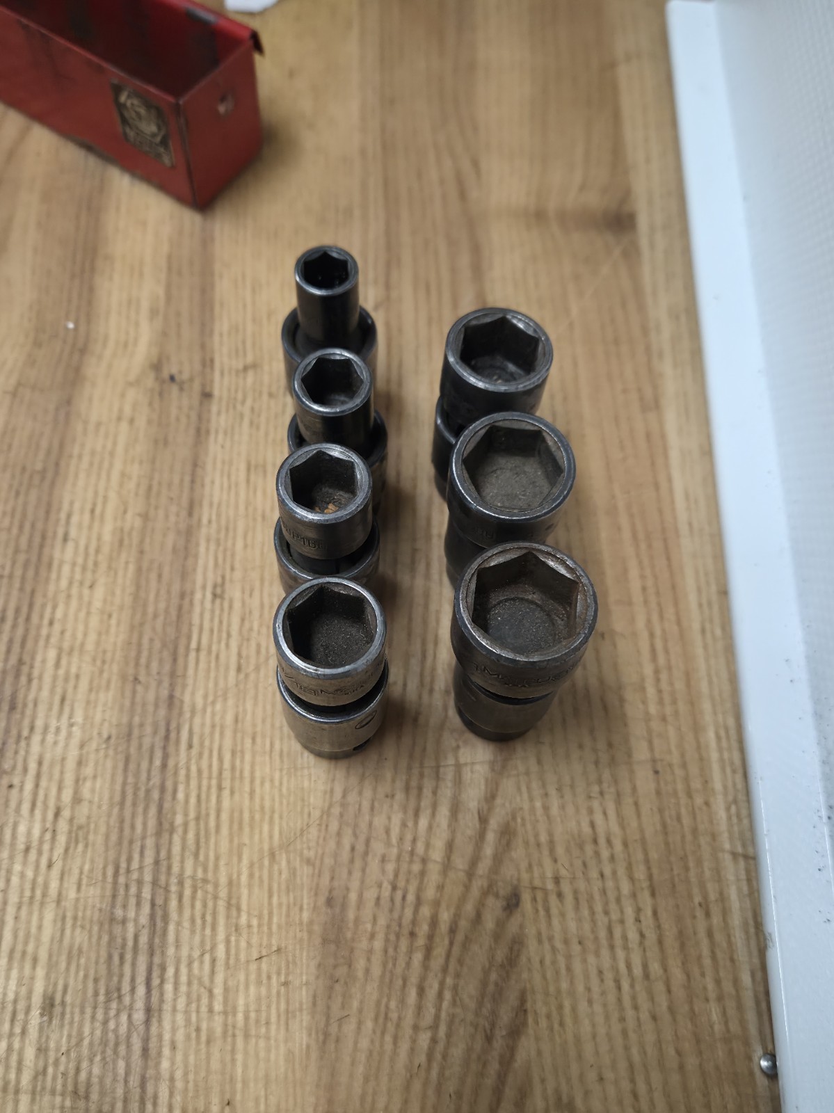 MATCO 3/8″ Drive 7pc 3/8″-3/4″ Impact Swivel Universal Socket Set w/Metal Tray