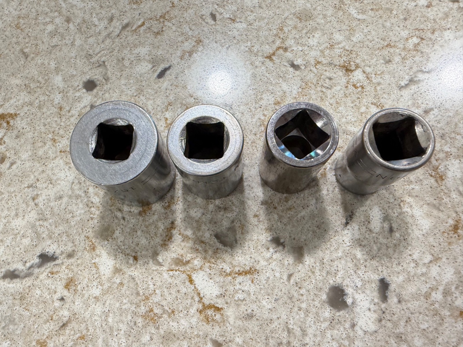 Craftsman 1/2″ Sockets – 15/16″, 3/4″, 9/16″, 17mm. Good Pre-Owned Condition