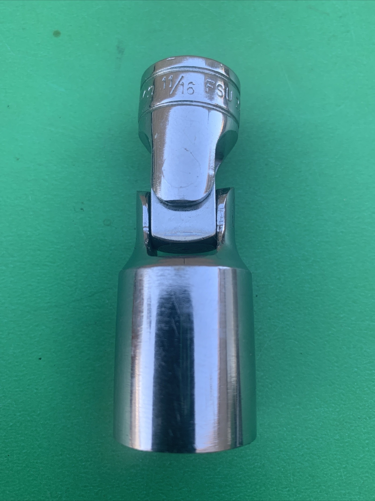 Snap-On USA 3/8 Drive 6-Point SAE 11/16″ Flank Drive Deep Universal Socket FSU22