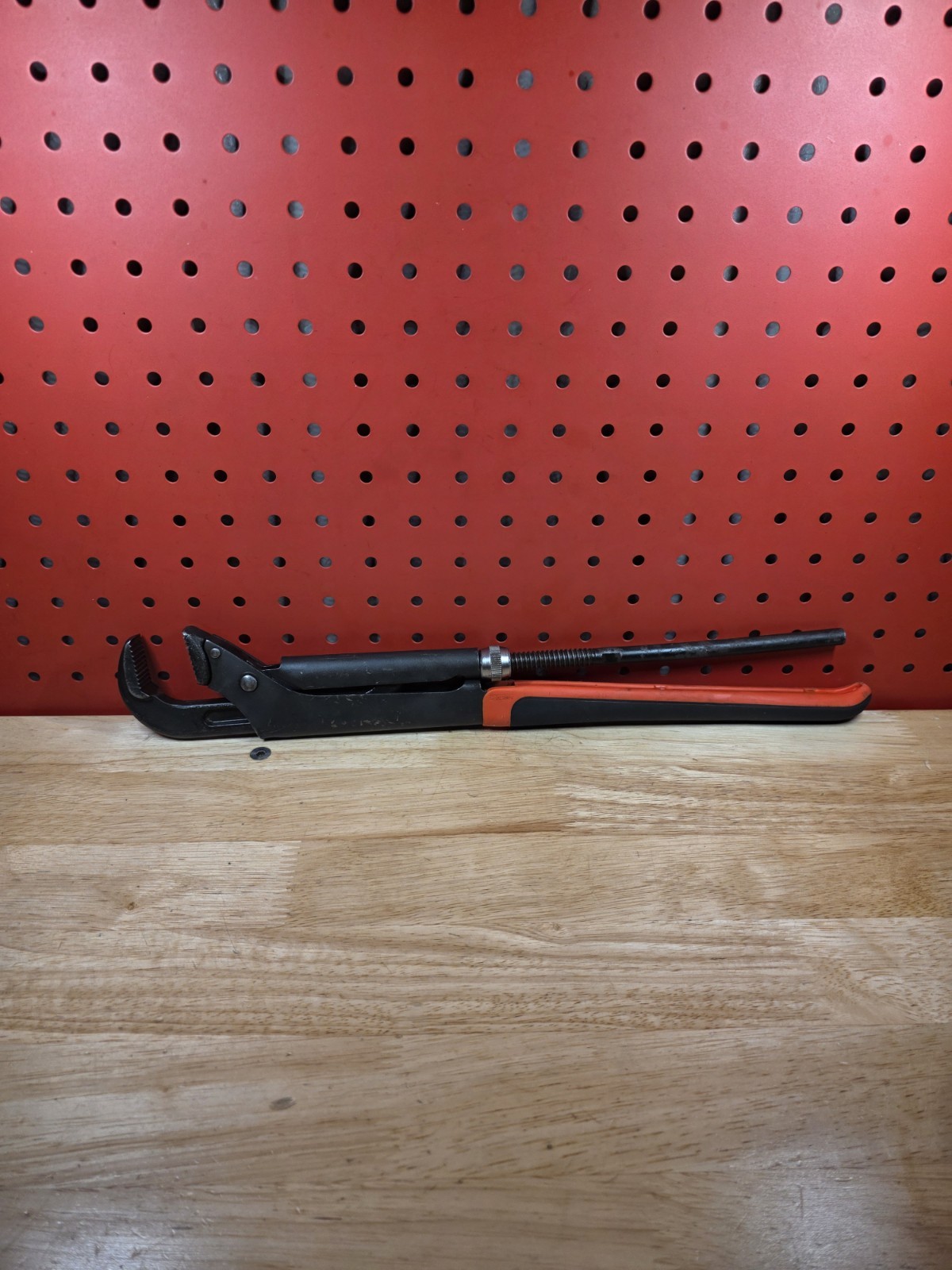Snap-on Tools PWZ2 17″ RED Soft Grip Adjustable Pliers Wrench