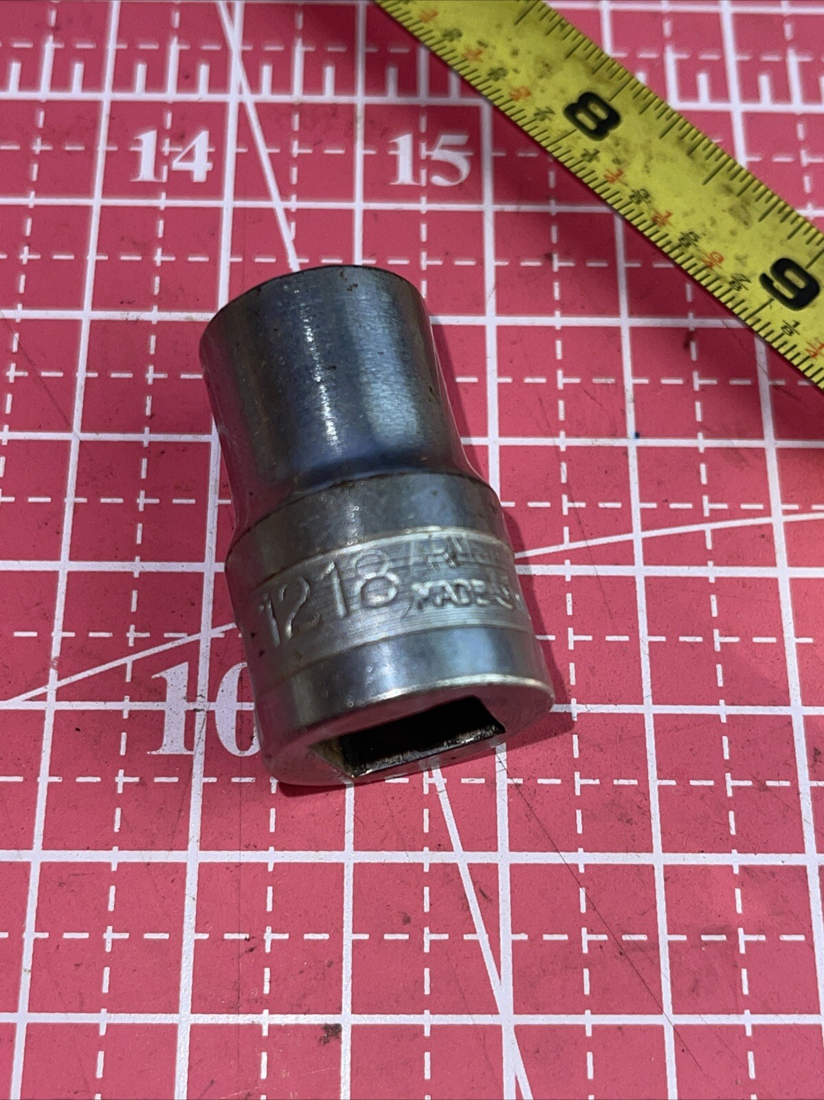 Vintage Armstrong USA ST1218 9/16 In SAE 1/2 Drive 12 Point Socket Armaloy