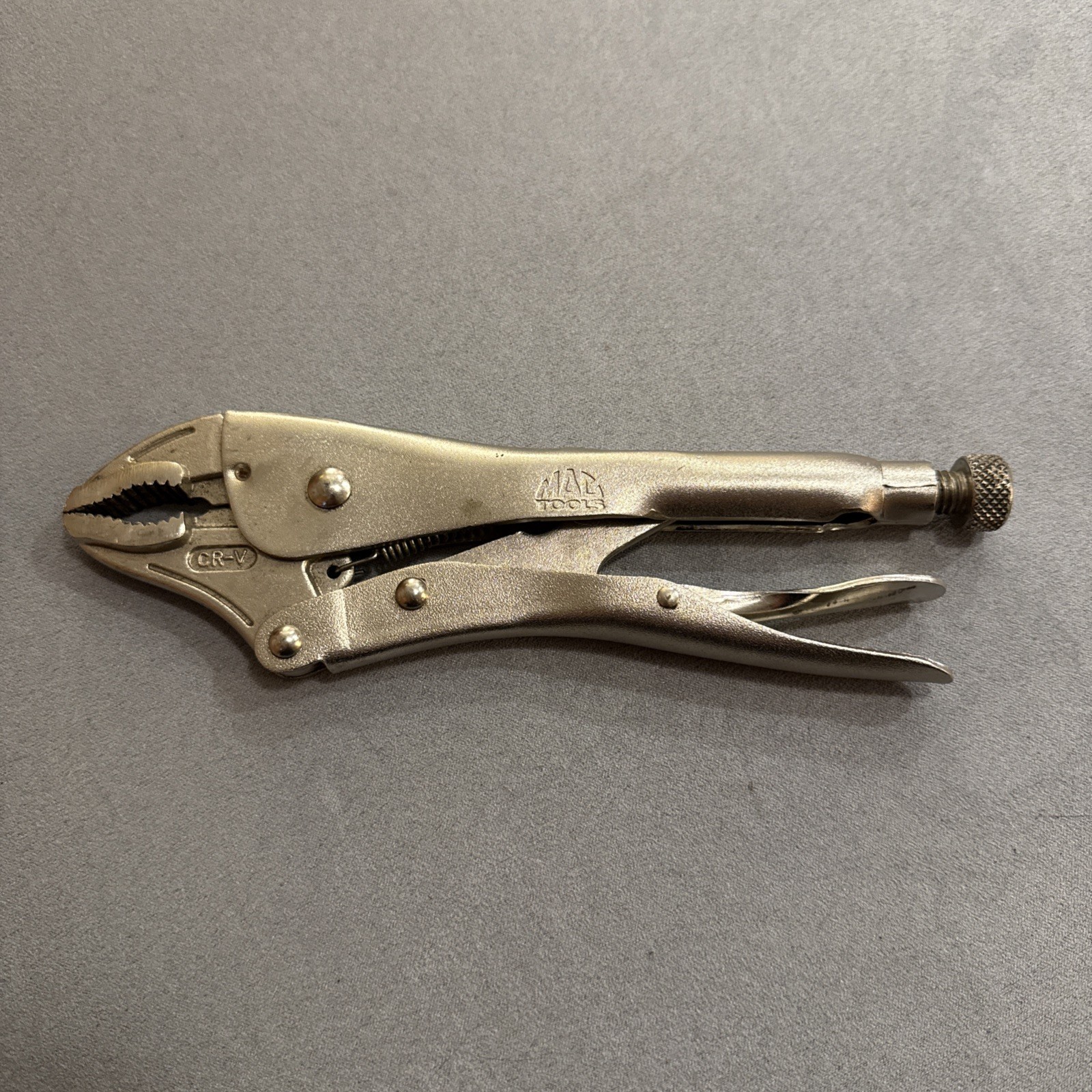 Mac Tools 8-7/8″ Long Curved Jaw Locking Pliers MLP10CJ