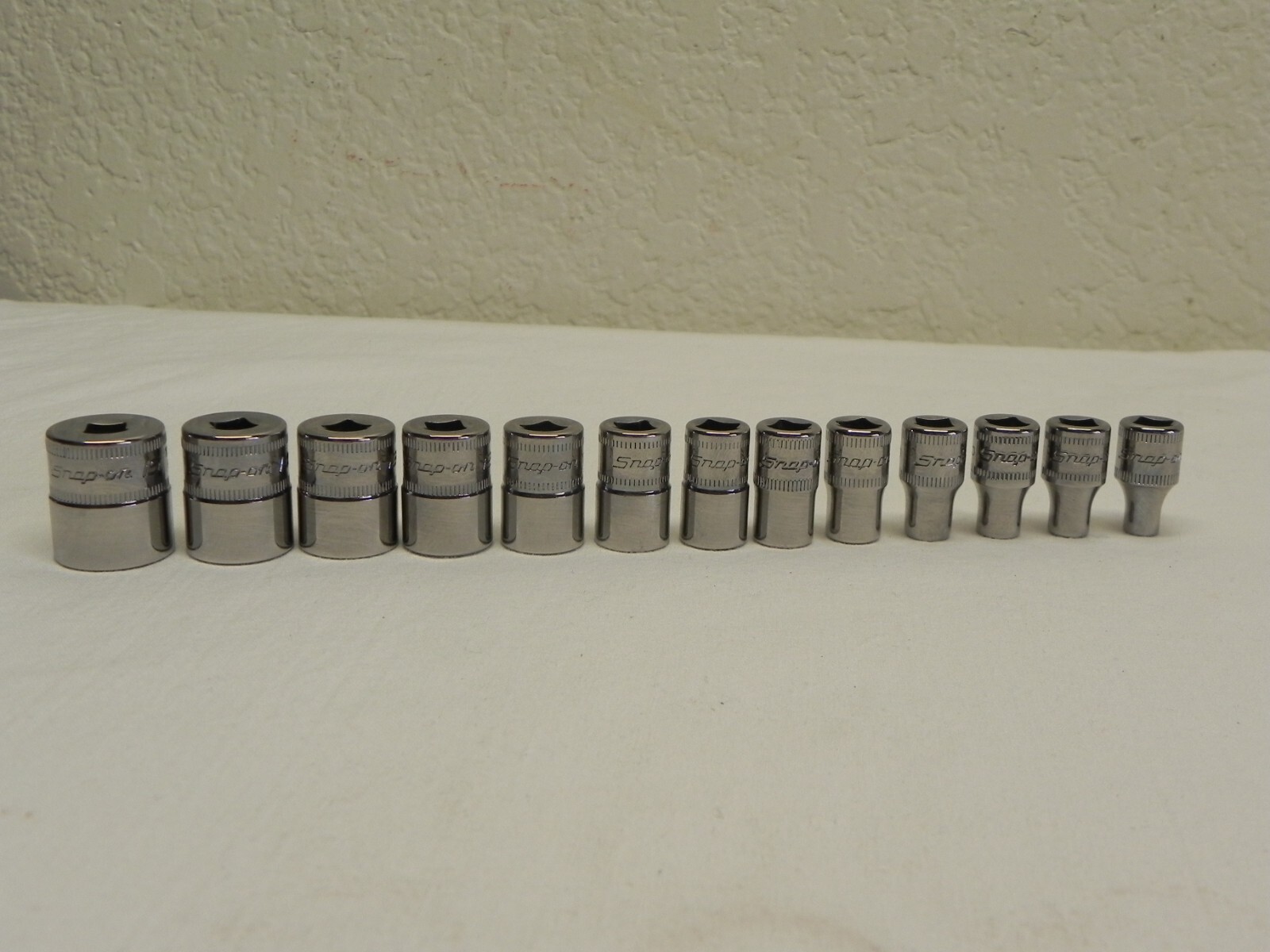 Snap-On 117TMM 17 Piece 1/4″ Drive 6 Point Metric Service Starter Set w/Holder