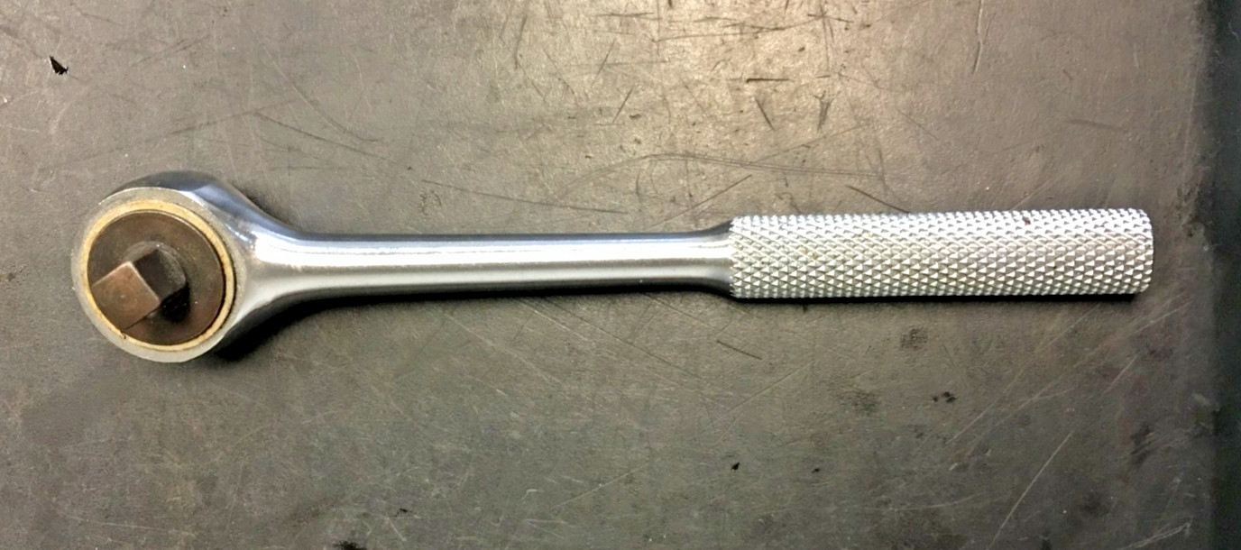 Action Tools 7-3/8″ Long Ratchet 3/8″ Drive Knurled Handl Round Head 77JA, USA