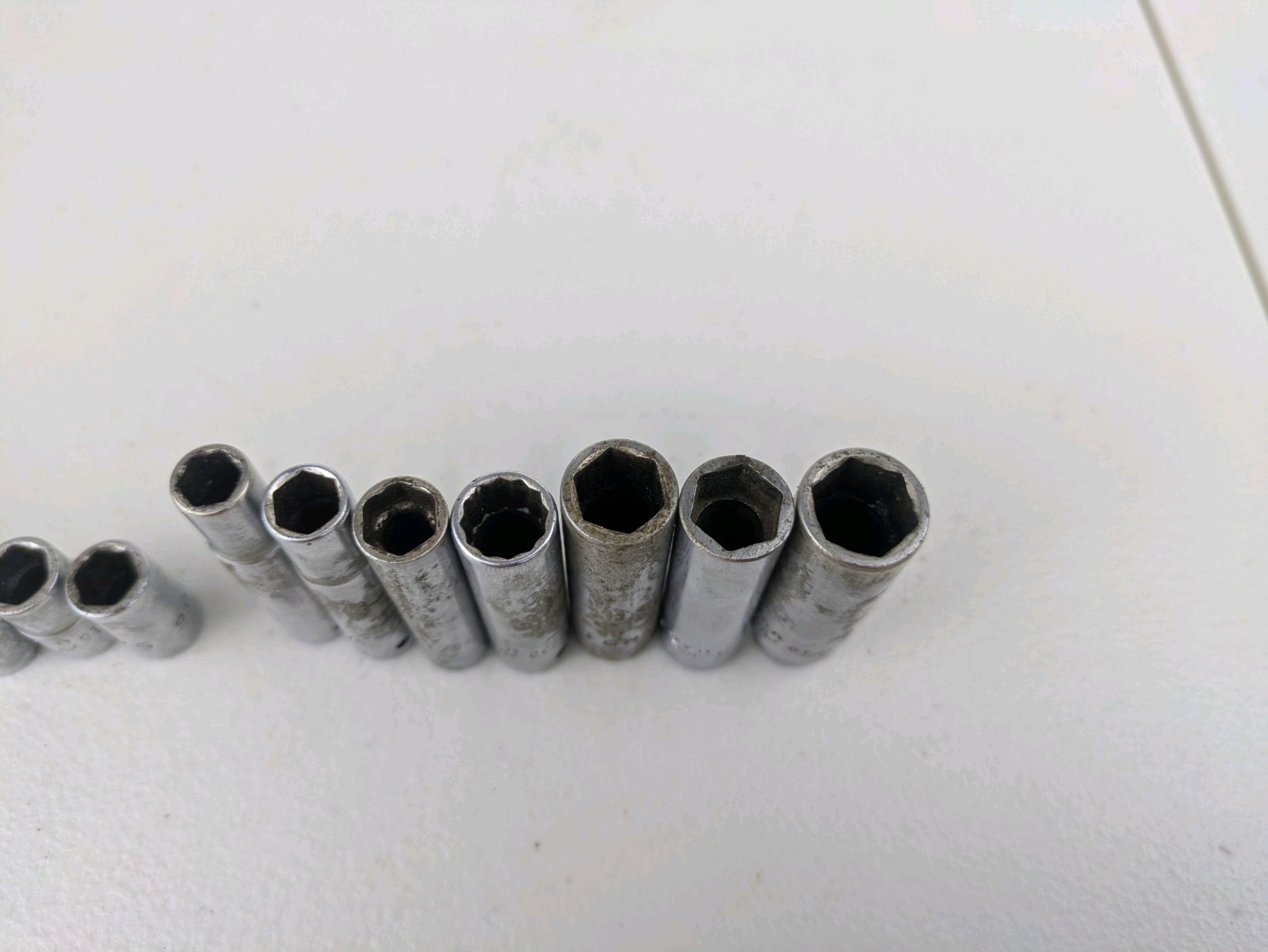 Assortment of 14 Snap On And Mac Sockets 1/4″ Drive 12 point 6 Point Used