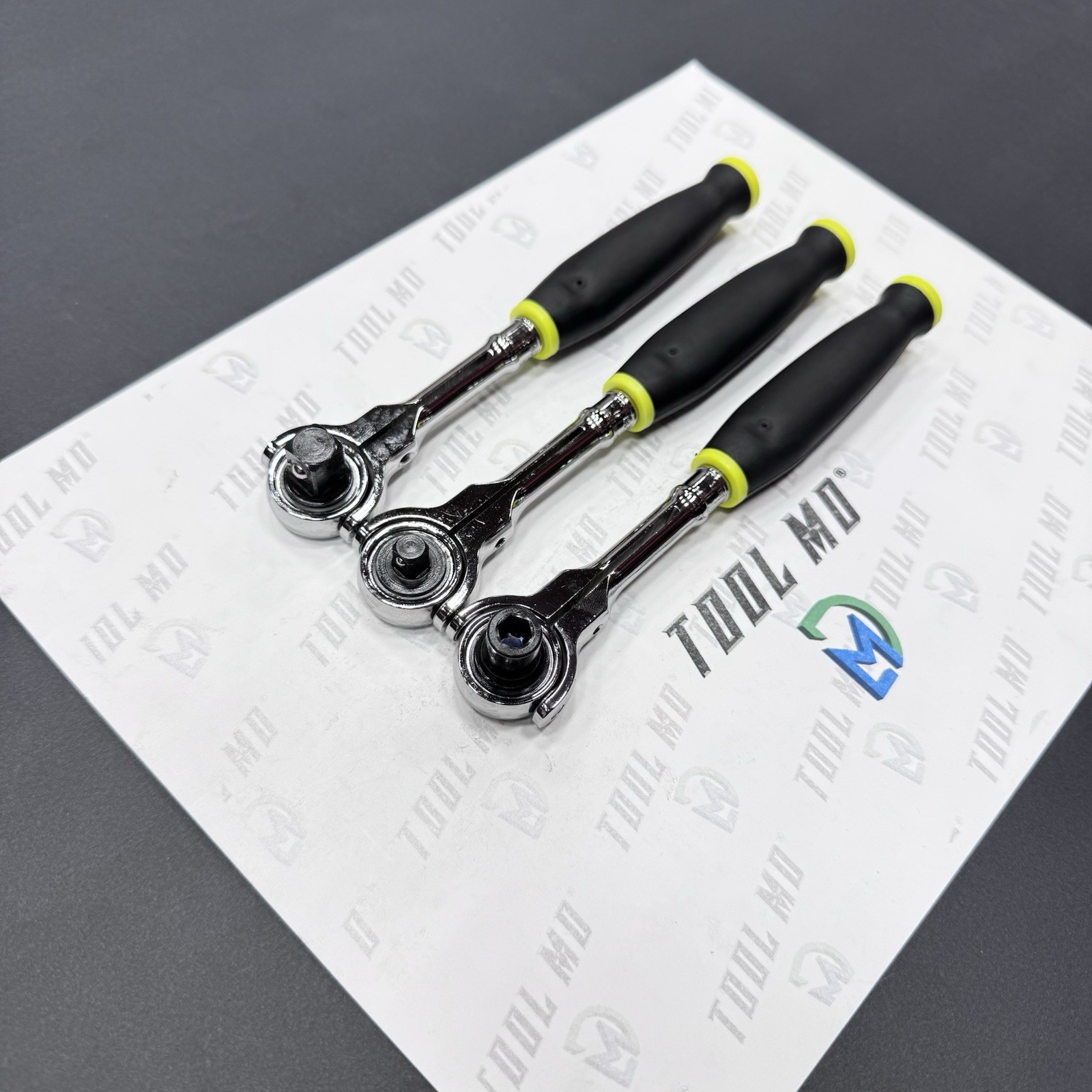 Snap-on Tools HI VIZ 3pc 1/4″ – 3/8 & Bit Drive Swivel Head Ratchet Set FHCNF72