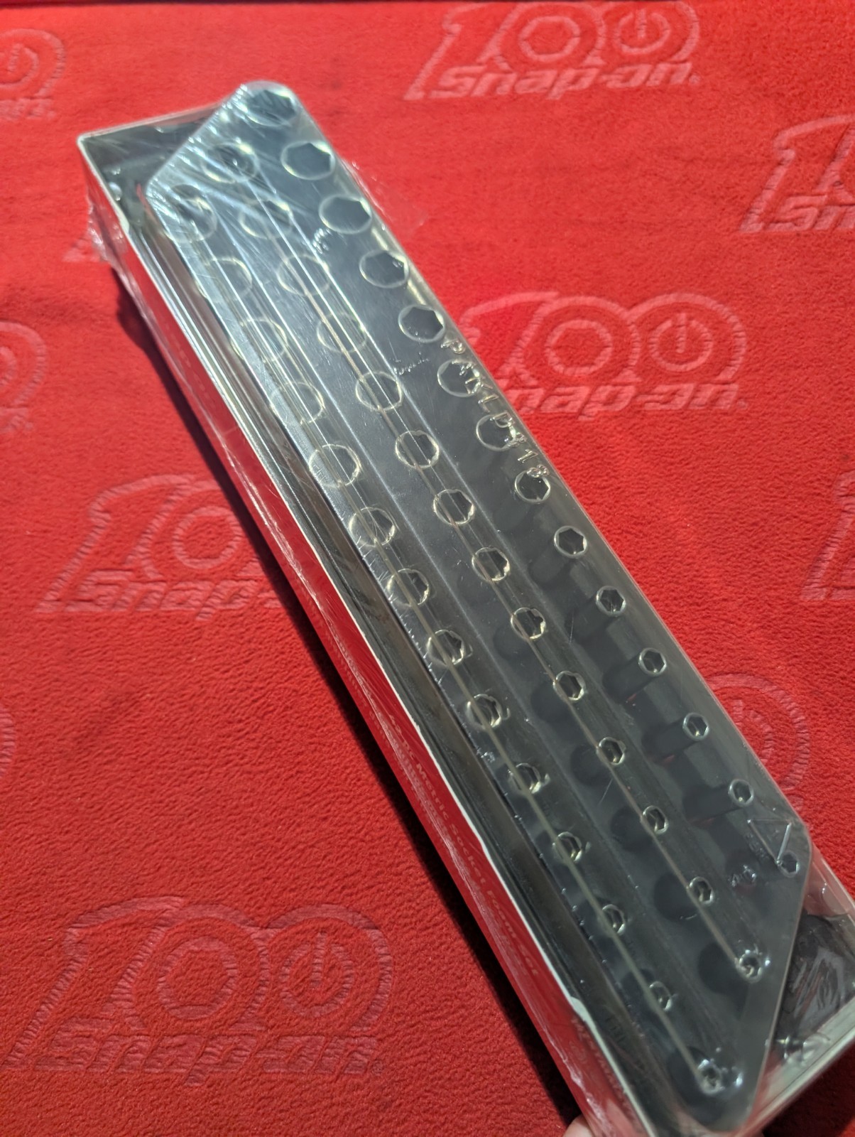Snap-on BRAND NEW 42 Pc 1/4″ Dr Metric 6pt 4 – 15mm Socket Set #142STMMSYFR1 NEW