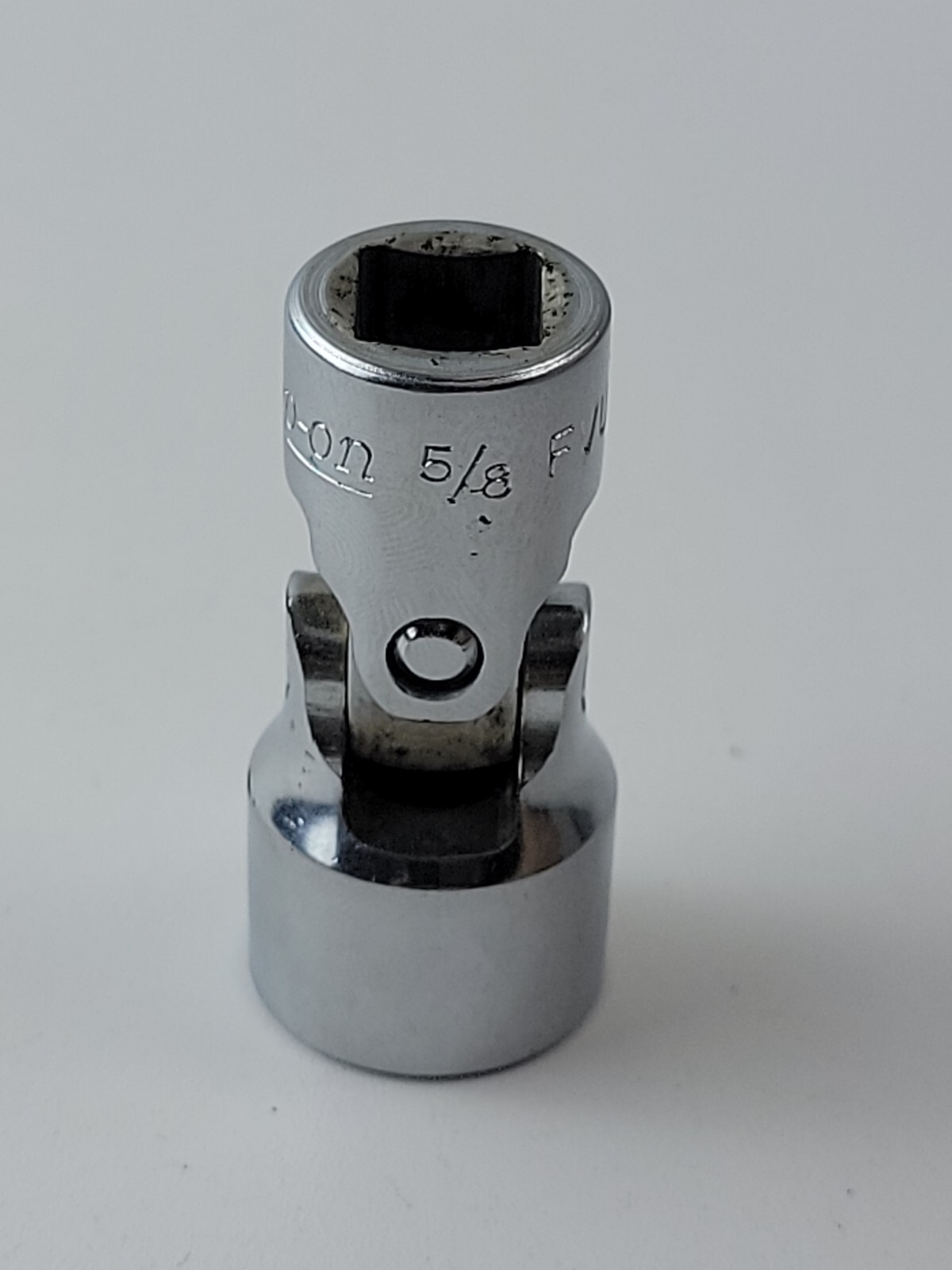 Snap On Tool FVU20 5/8″ Flank Drive Shallow Universal Socket 3/8″ Drive 12 Point