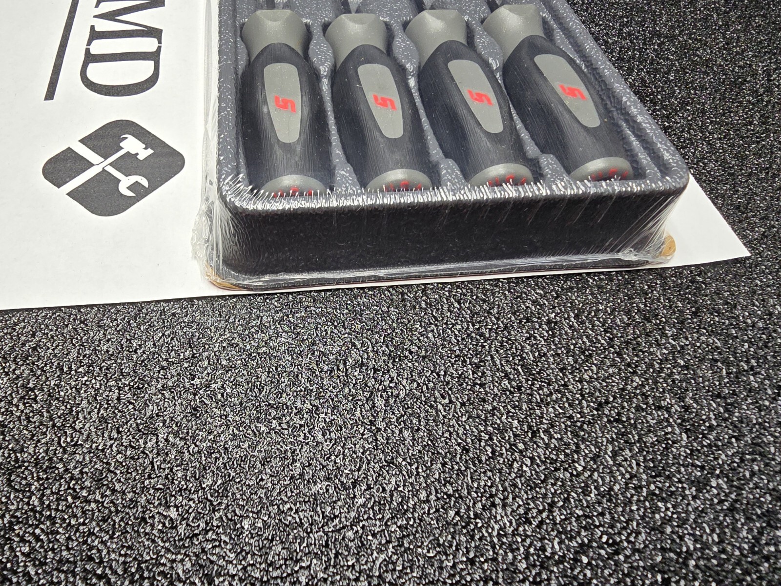 Snap-on Tools USA NEW 4pc DARK TITANIUM Soft Grip Seal Removal Tool Set SGSR104A