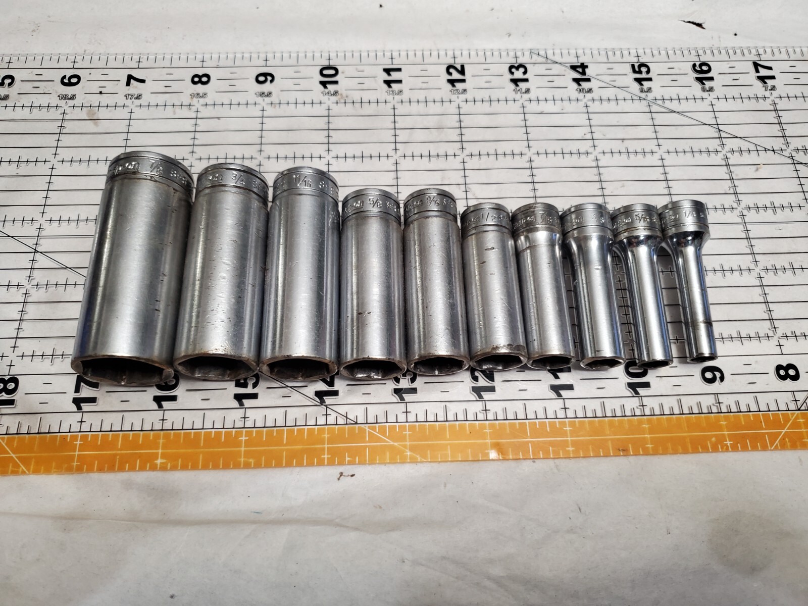 Snap On 211SFSY USA 1/4″ – 7/8″ 3/8″ Dr 10 Pc Deep Socket Set